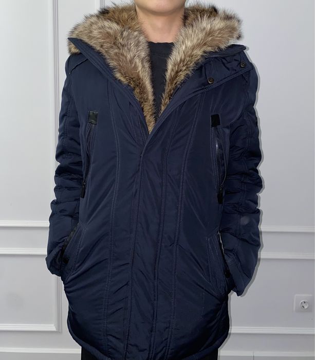 Продается зимняя мужская куртка