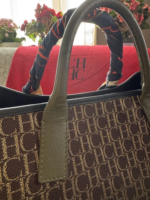 Оригинална чанта на Carolina Herrera