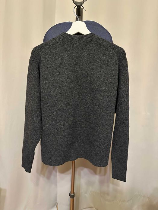 Пуловер от Uniqlo