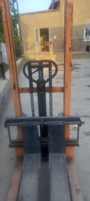 Kuryer garantiyasi bor ishlab turgan narsa