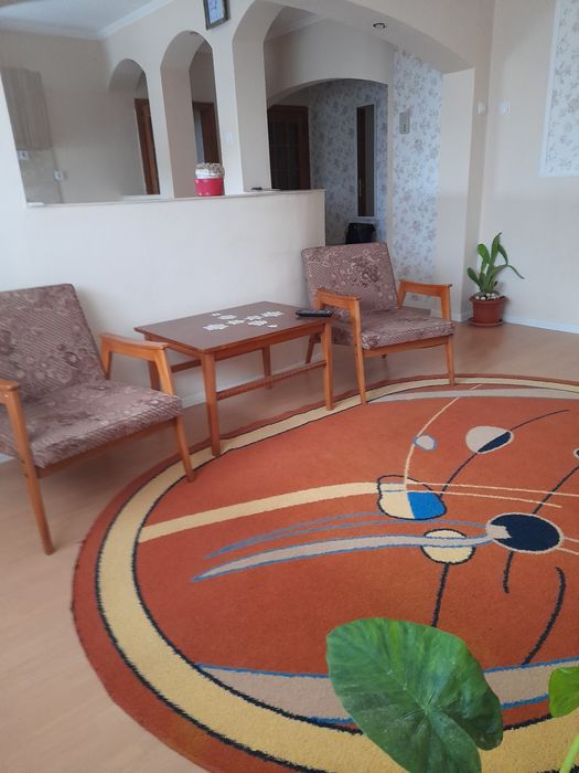 Dau in chirie apartament 3 camere Oradea-Rogerius