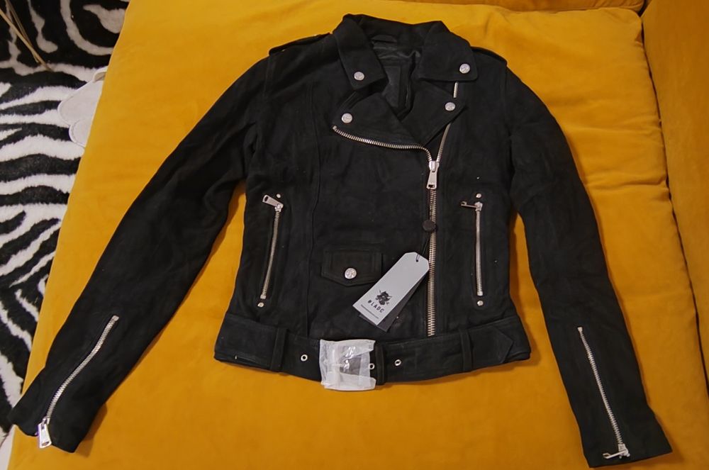 Geaca de piele intoarsa, neagra, LADC Paris, mas S