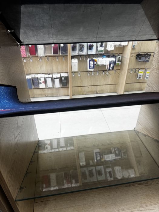 Telefon vitrina xolati ideal