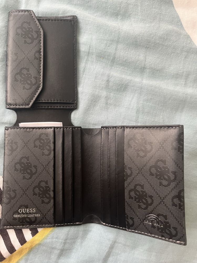 Портфейл Guess (wallet)