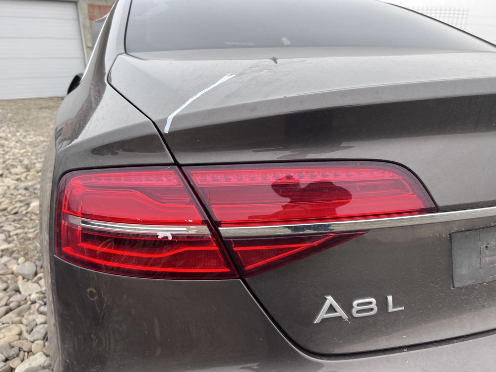 Triple audi a8 d4 facelift semnalizari dinamice , haion spate, bara sp