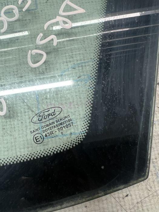 geam aripa  dreapta spate  ford focus 2 hatchback  2010