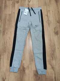 Pantaloni de trening Nike Sportswear mărimea XS/S