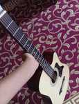 Gitara ideal holatda