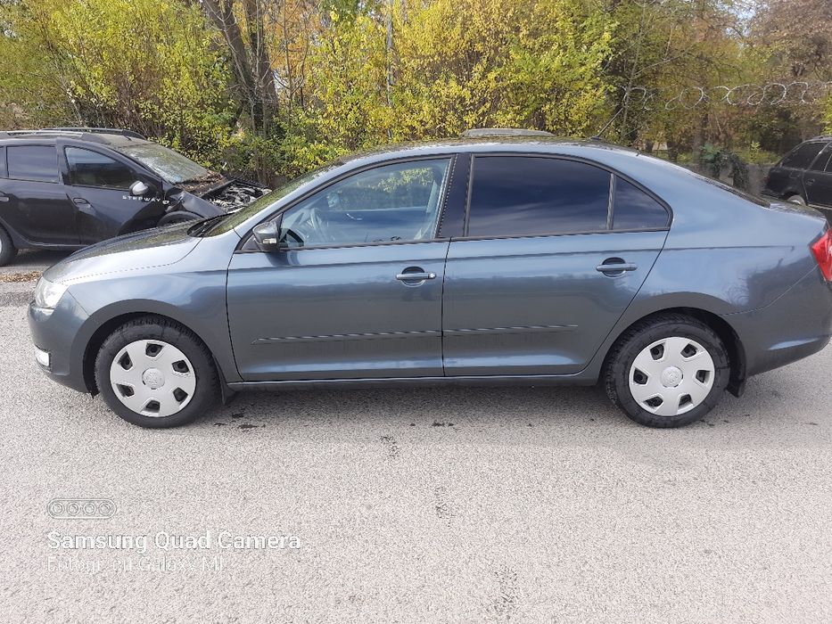 Vand Skoda Rapid 1.2 benzina.