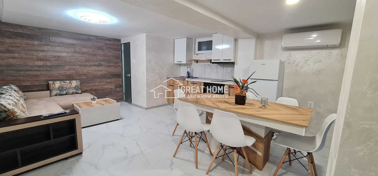 Продава се Къща в Търговище, Боровец - 200 кв.м за 1300 €/кв.м - Снимка #1
