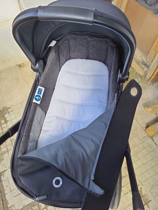 Комбинирана количка Maxi Cosi Lila Nomad + Кош за новородено Oria