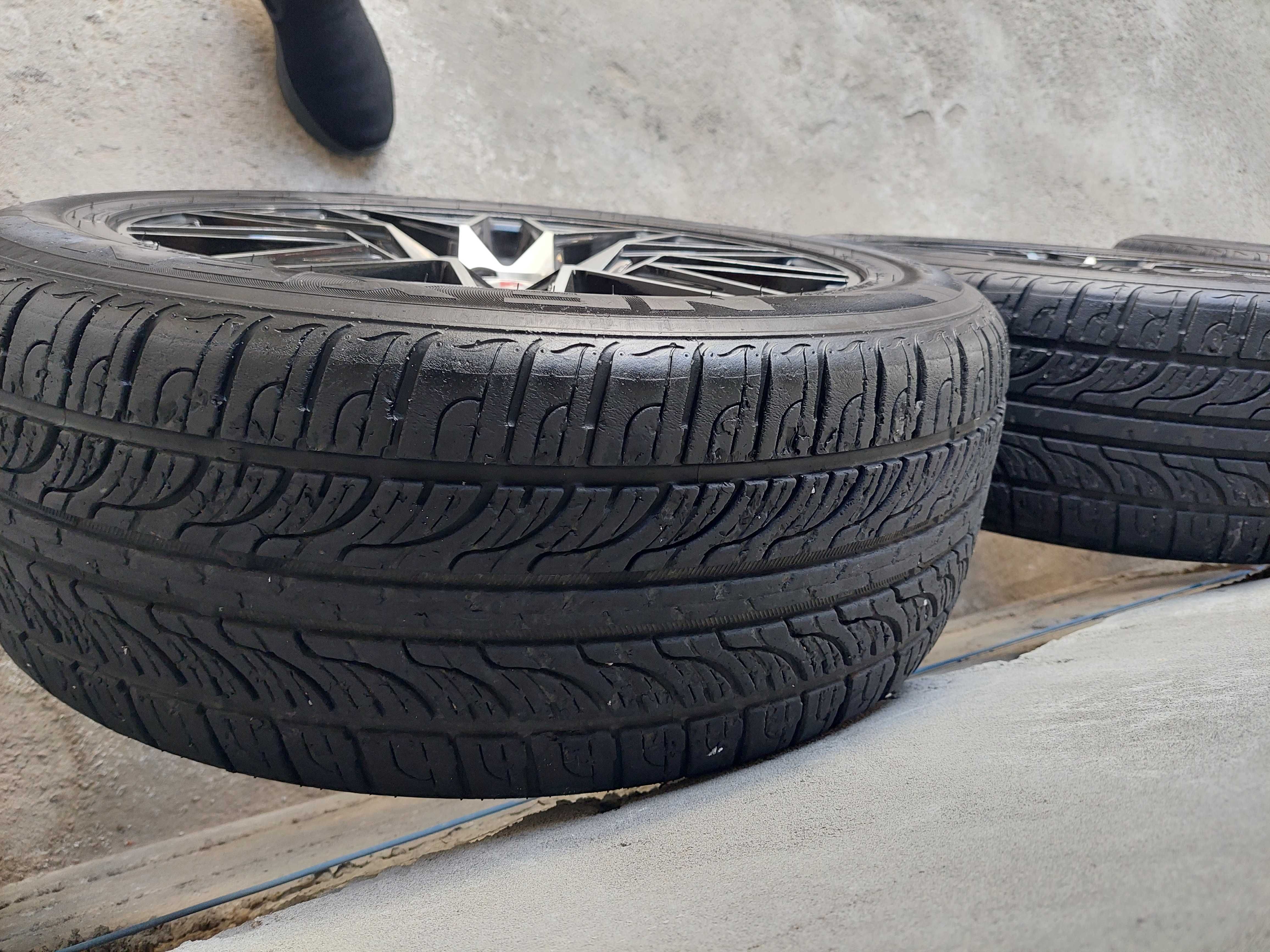 Продаётся 17 диски VOSSEN и баллоны NEXEN 7000 plus R17/215/55