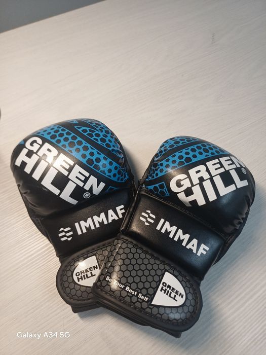 Продам перчатки для мма