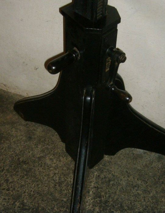 Stativ camera-foto antic din lemn.Neue Gorlitz