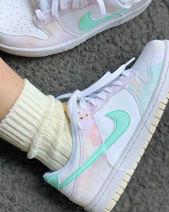 Nike Dunk Low "Paisley Print"