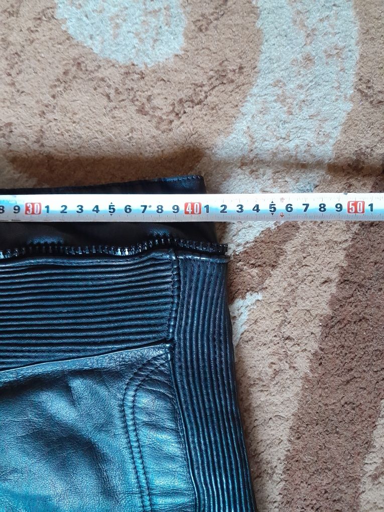 Pantaloni moto piele impecabili mărimea 42