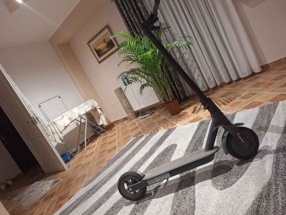 Vănd trotinetă electrică stare bună de funcționare