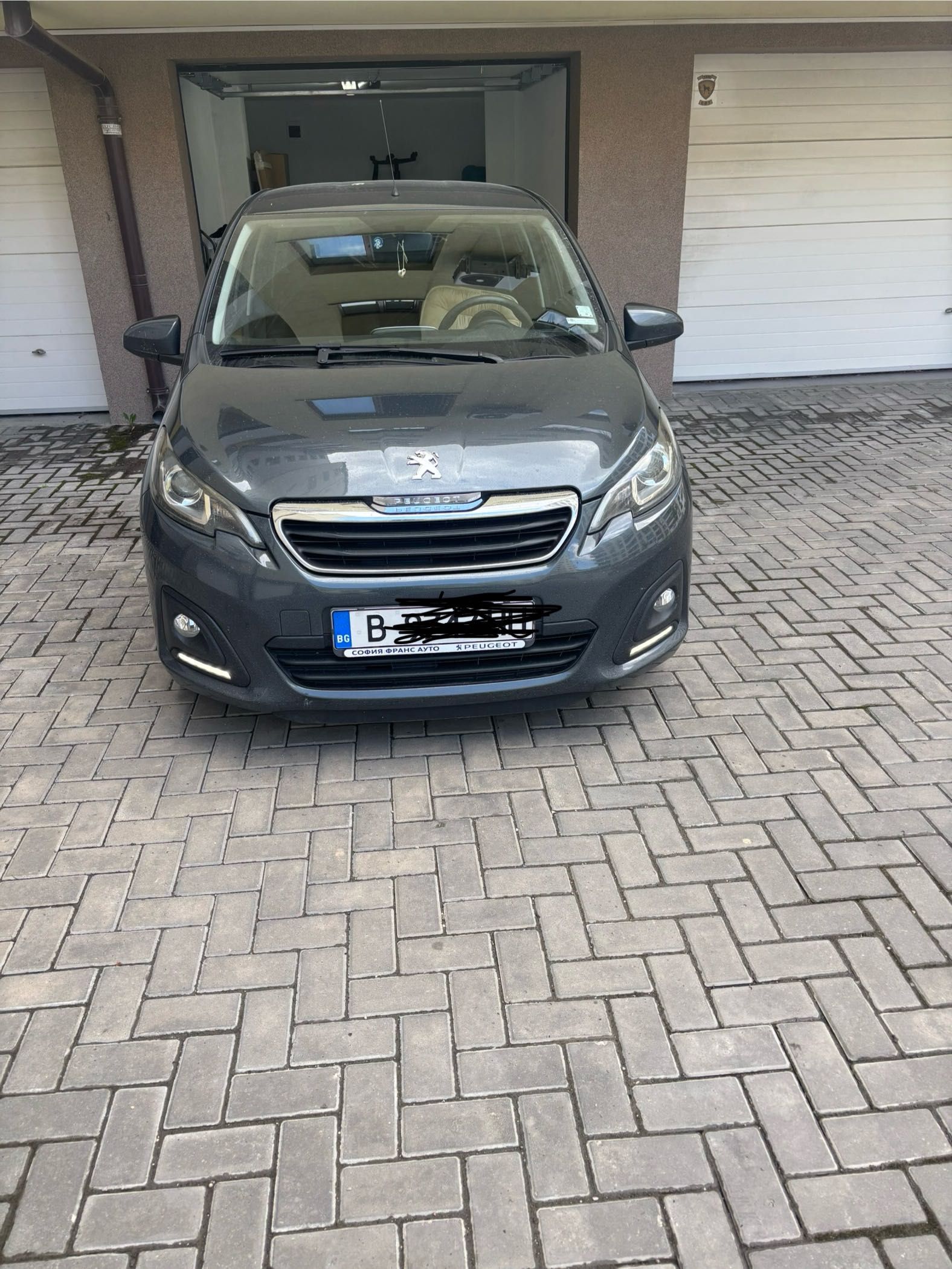 продавам Peugeot 108