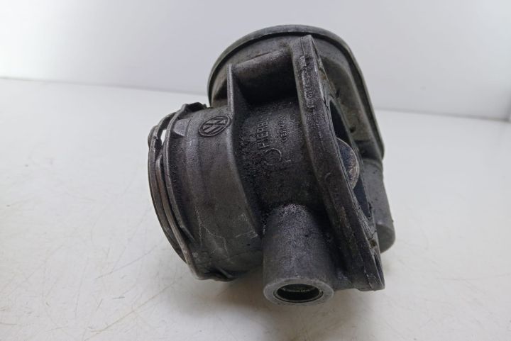 Clapeta acceleratie 038128063G Volkswagen VW Passat B6 seria