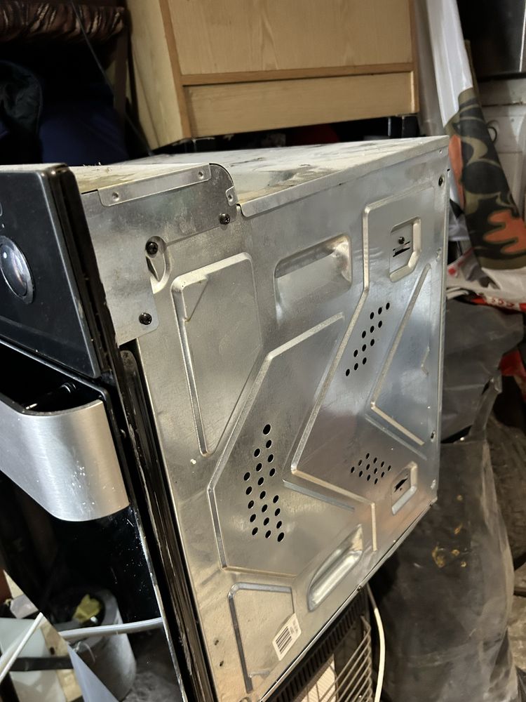 Фурна за вграждане Gorenje. За повече информация на посочения телефон