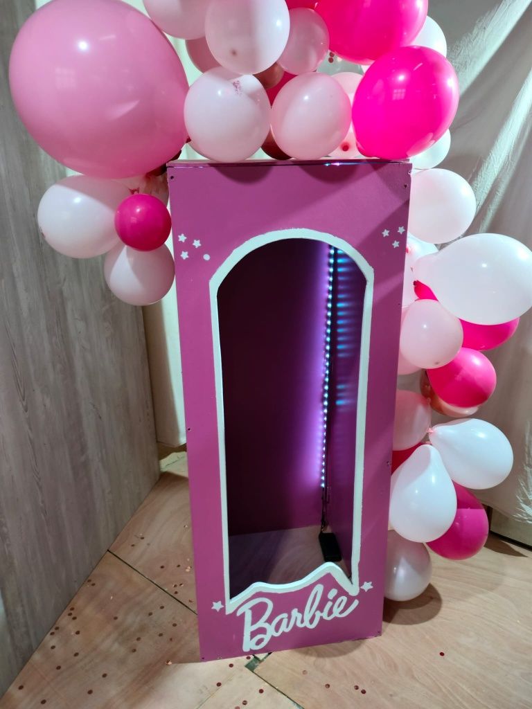 Vând cabina foto Barbie