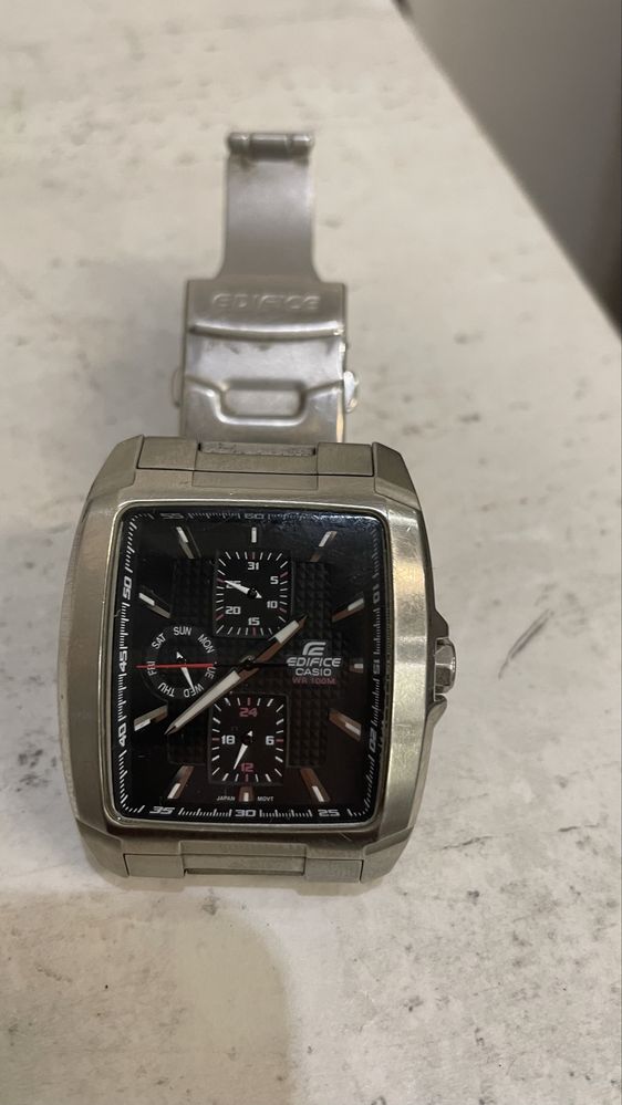 Часовник Casio Edifice