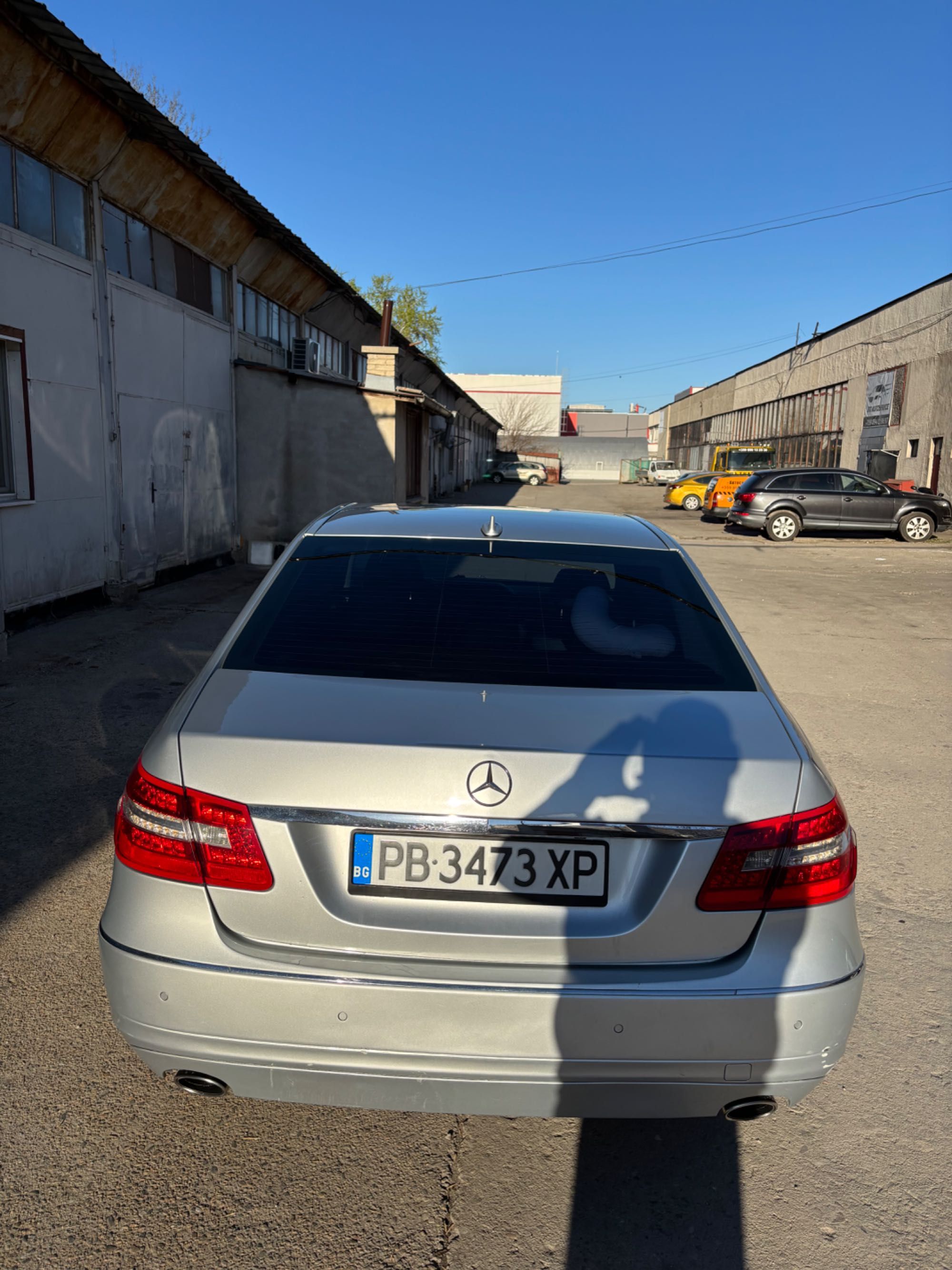 Продавам Мерцедес Е350 диззел
