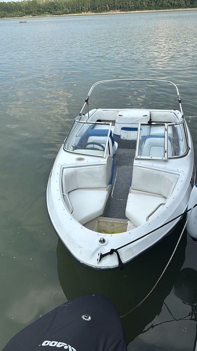 Barca Bayliner capri 1750 Ls ACCEPT VARIANTE CU AUTO