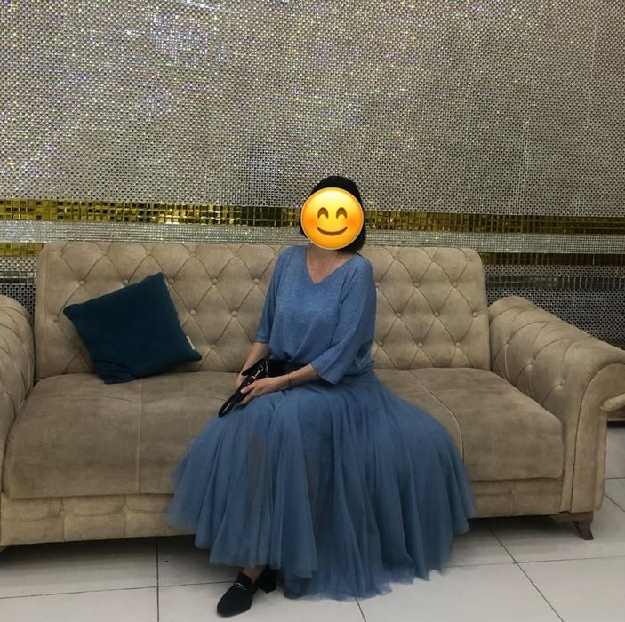 Продам красивый комплект юбка и кофта