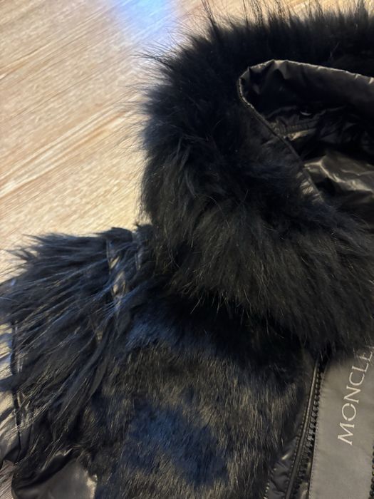 Vand geaca Moncler originala