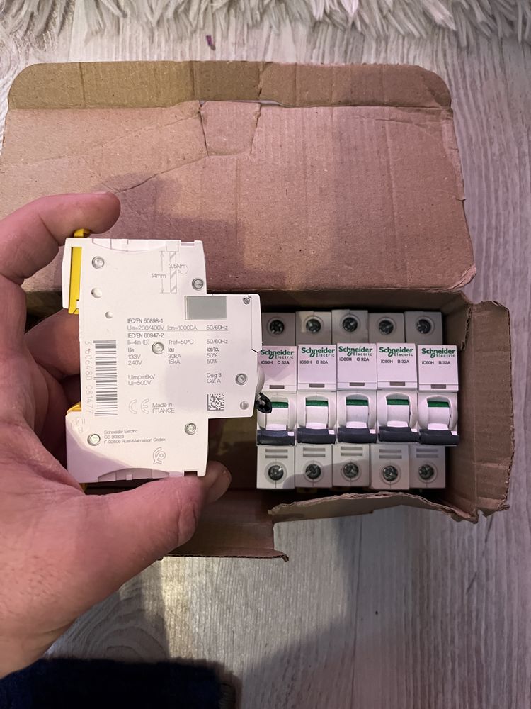 Siguranțe Automate