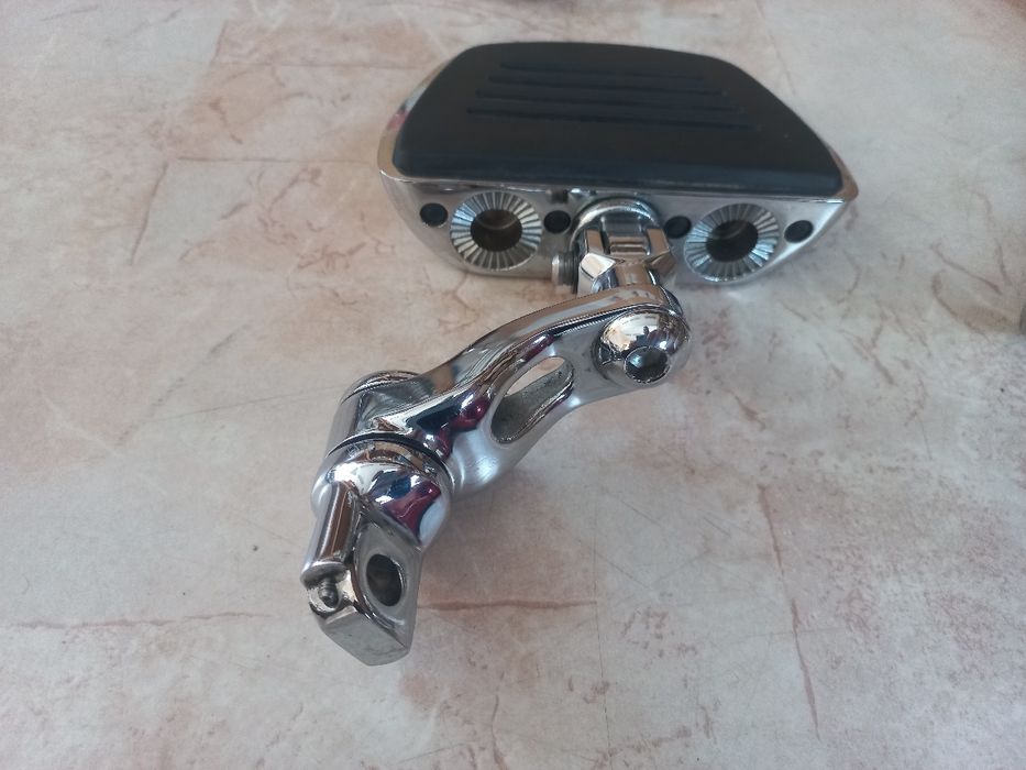 Harley Davidson Sportster Степенки Предни