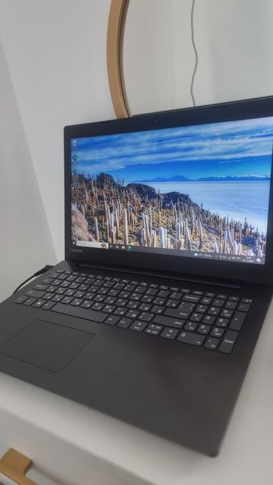 Ноутбук Lenova сатылады. В хорошем состоянии
