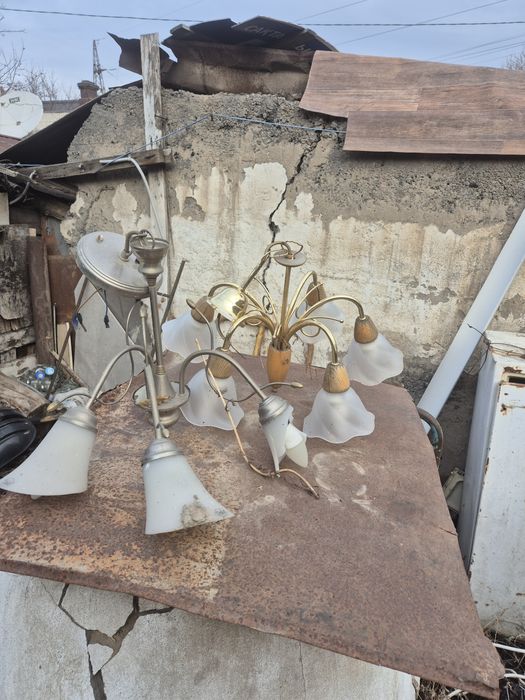 Люстры  бесплатно