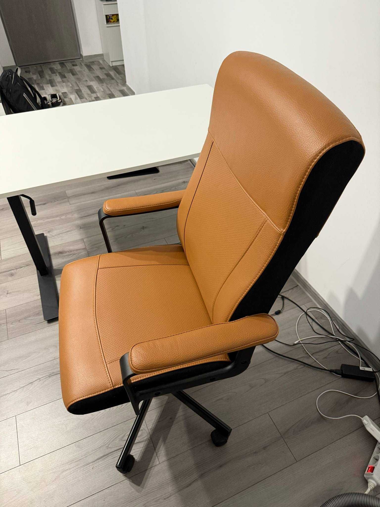 Scaun rotativ, Murum maro-auriu MILLBERGET