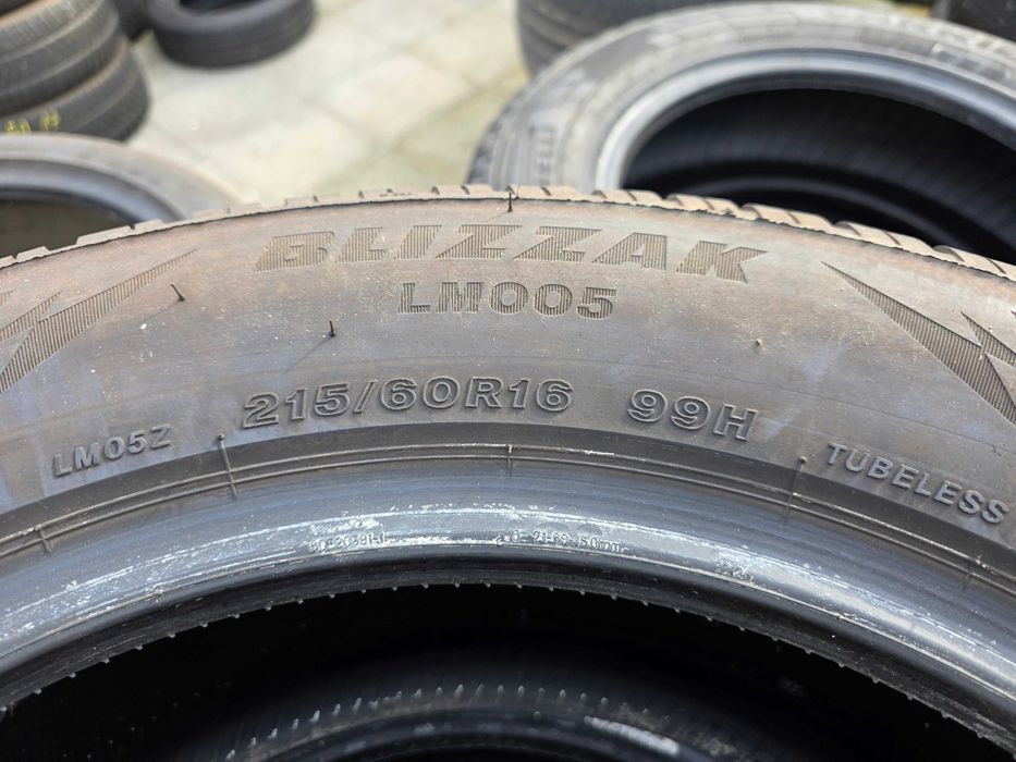 2бр Зимни гуми 215 60 16 - Bridgestone - DOT 2024