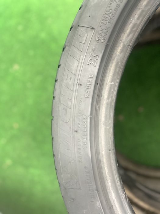 245/40R19. Michelin. Priacy 3. Run flat