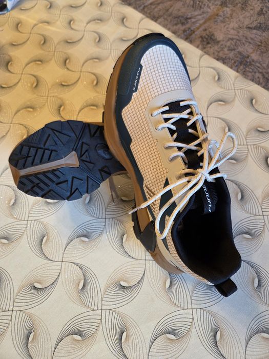 Чисто нови Мъжки обувки 47 номер !!!