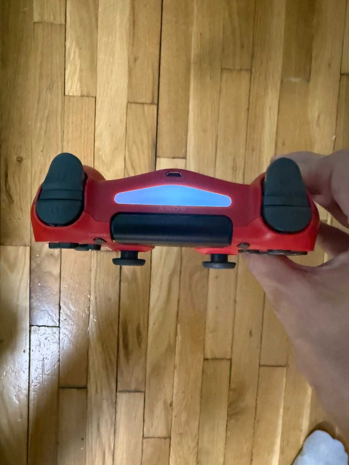 PS4 pro 1TB  в добро състояние