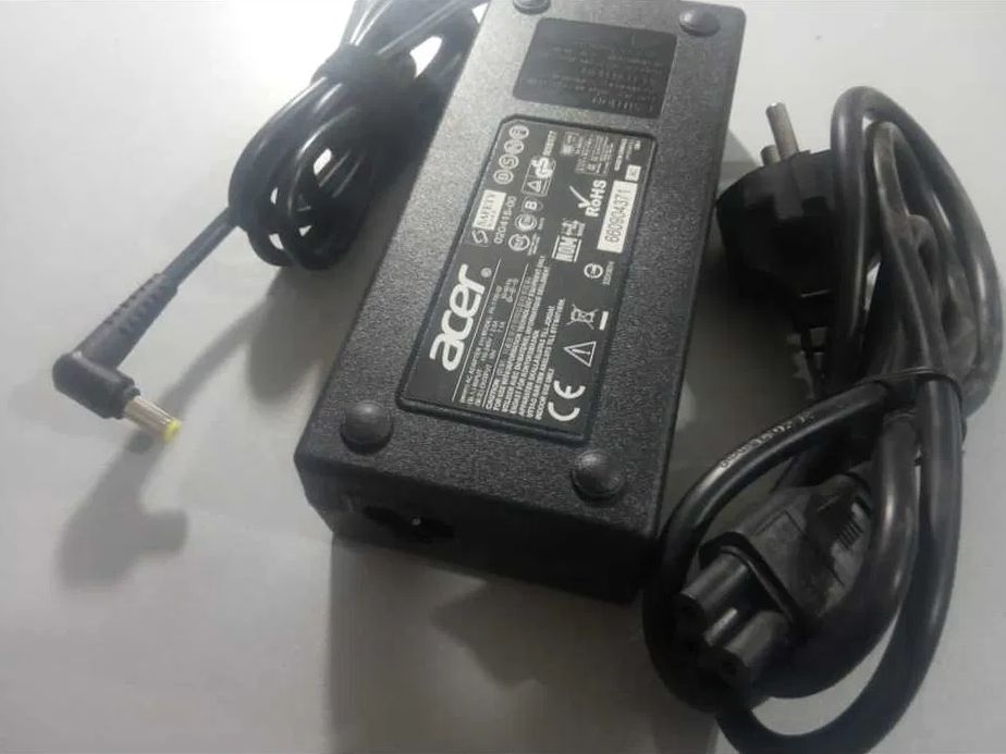 . на ACER 19в 7,1А - зарядка блок питания