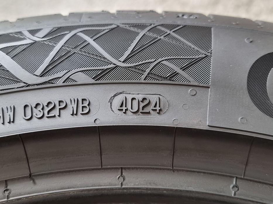 "Dot 24" 245/45/19 Continental 4Броя: 1050лв 7.5мм като Нови!