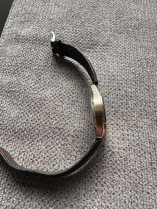 Продавам часовник ATLANTIC,