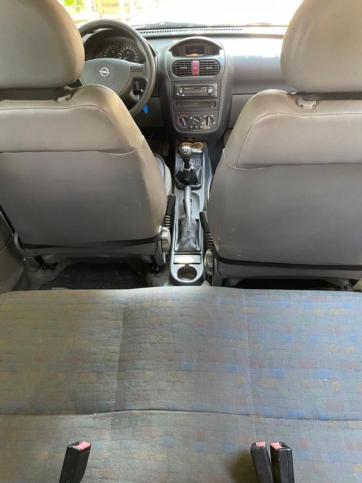 Vând mașina Opel Corsa
