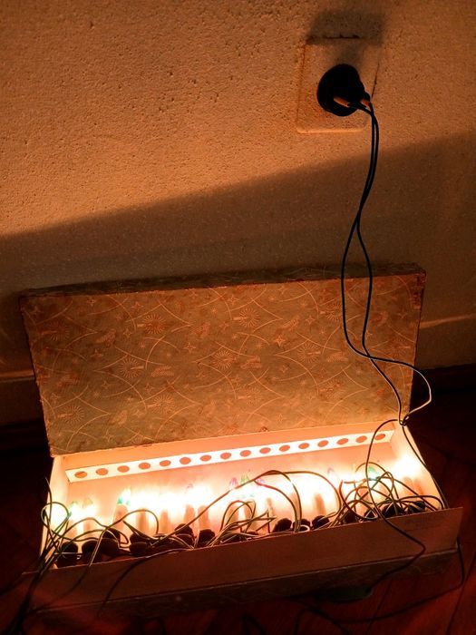 Instalatie vintage pom Craciun cu 16 lumanari, perfect functionala