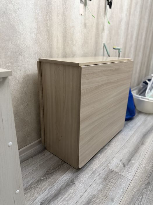 Стол книжк срочно