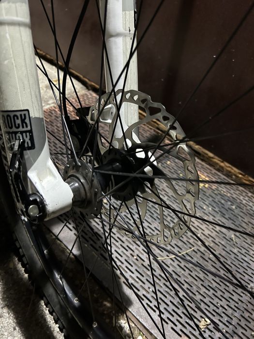 Вилка Rock shox rockshox boxxer 26