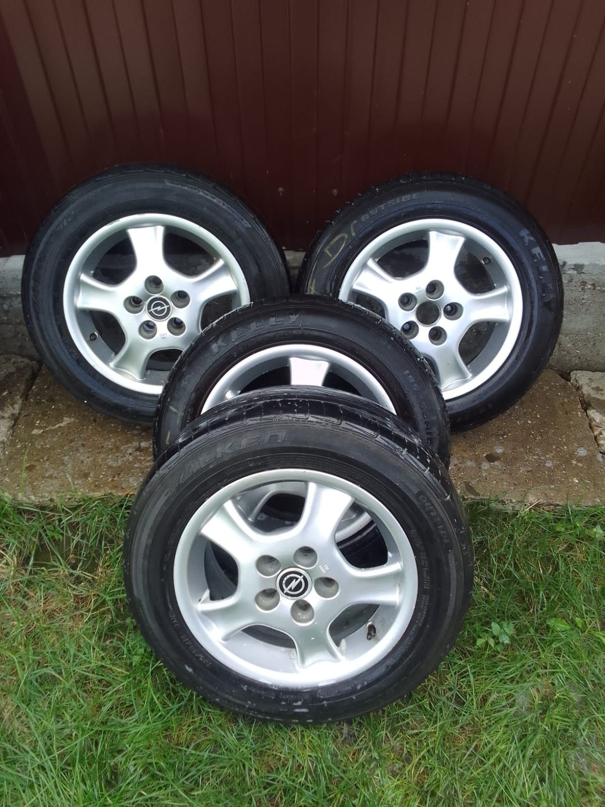 Vand set jante aliaj 15 cu anvelope pt. Opel!!!