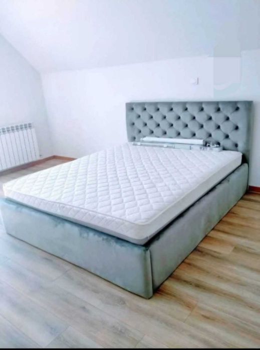 Paturi  tapitate foarte buna calitate  cu catifea si materiale t