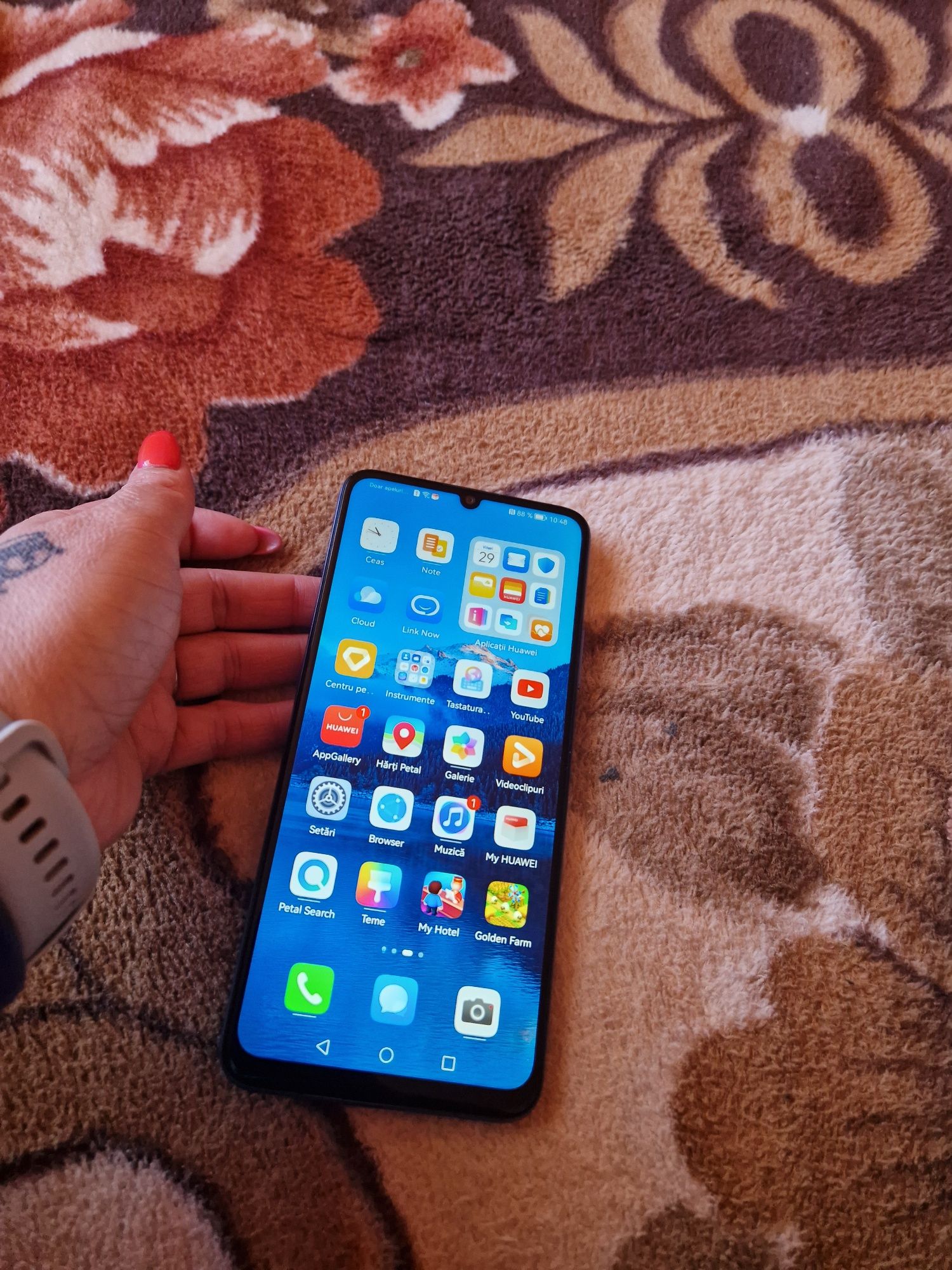 Telefon HUAWEI nova Y70