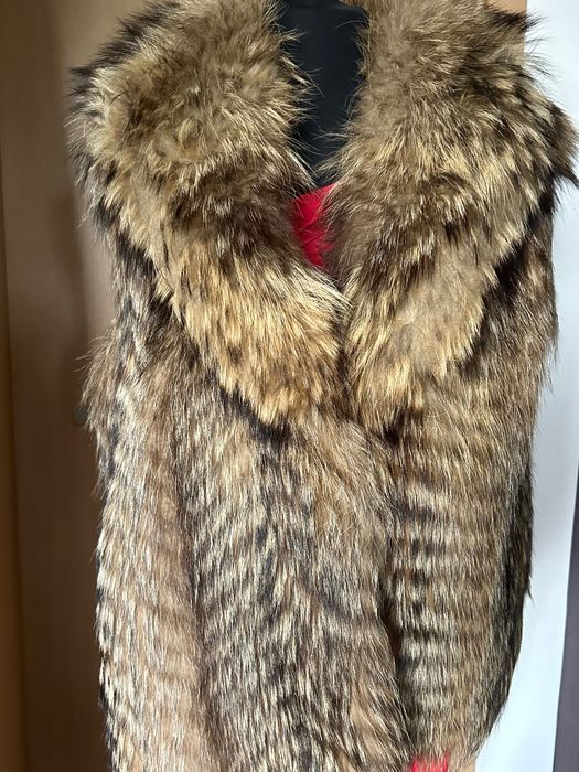 Vesta blana Enot , scurta , stare foarte buna